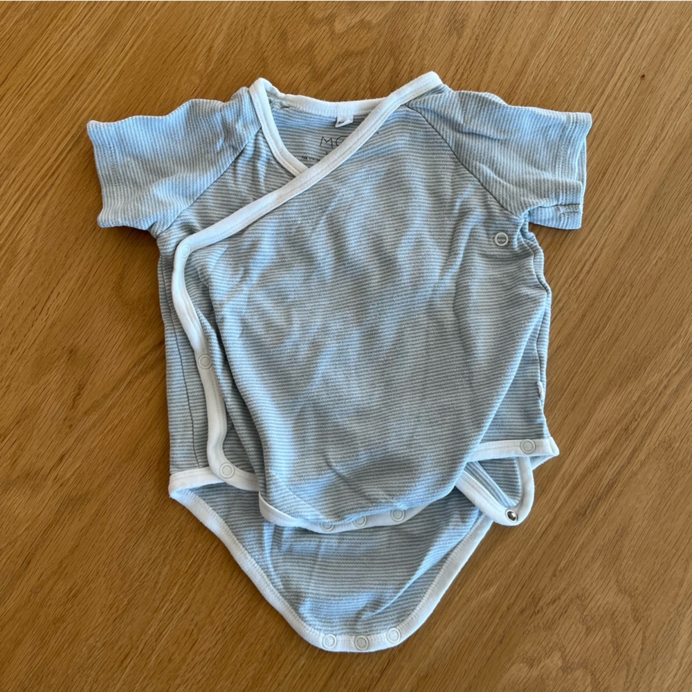 MORI striped bodysuit short sleeve